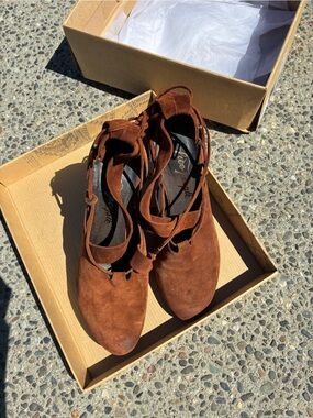 Free People - Women’s Brown Suede Lace-Up sandals